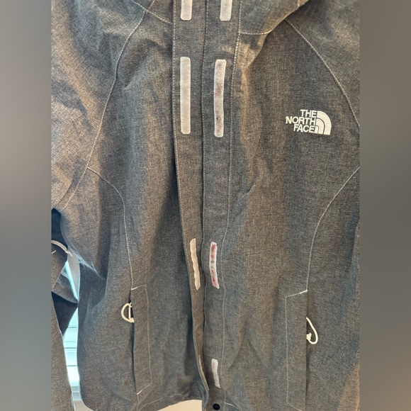 The North Face Hyvent 2.5L Women’s Rain Hooded Jacket - Picture 5 of 8